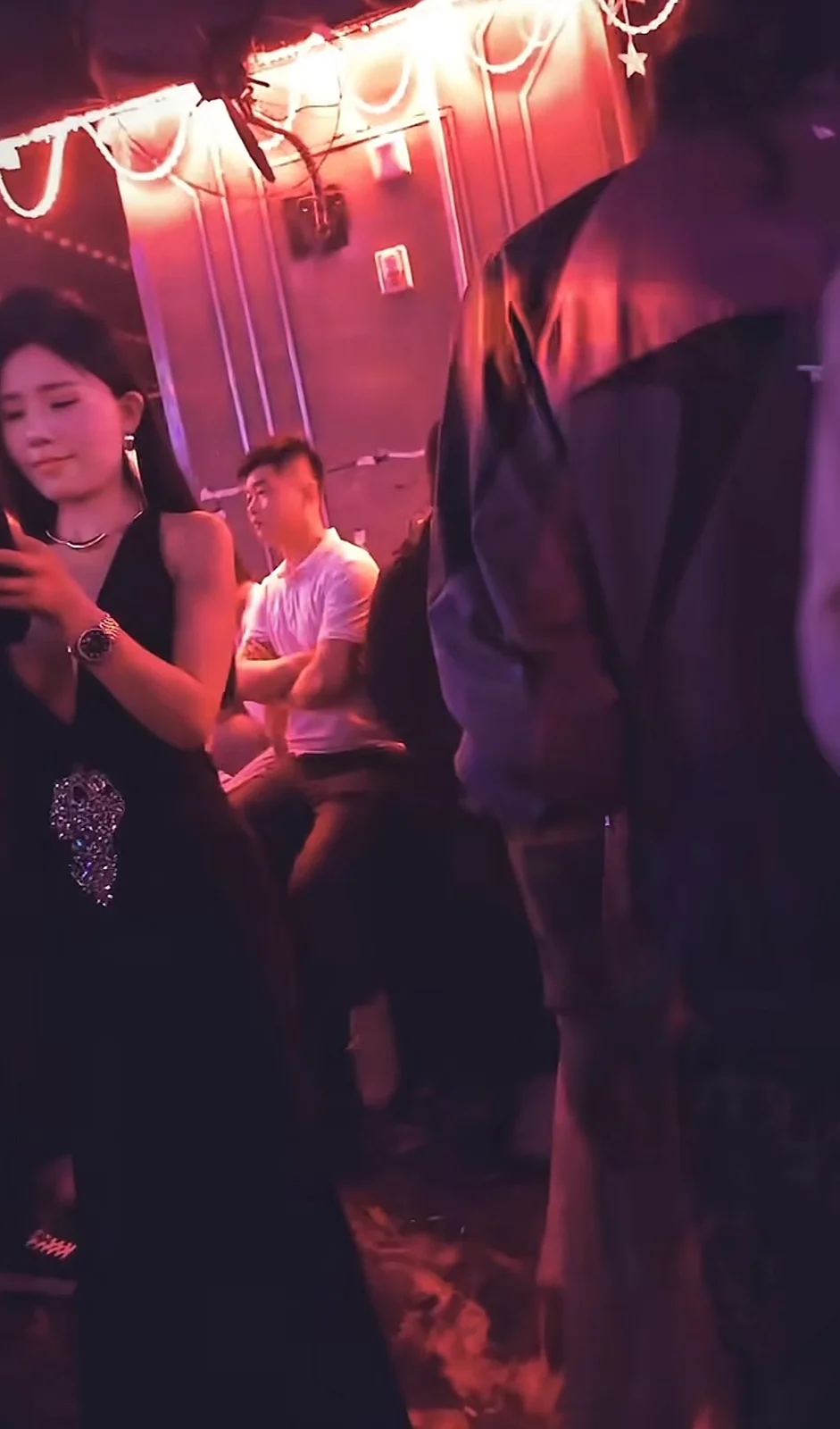 西安微笑姐为什么能这么🔥